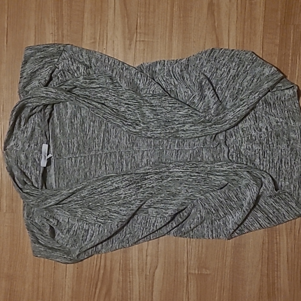 Grey short sleeve cardigan size Med